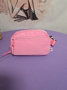 Art Class vibrant pink girls' fanny pack